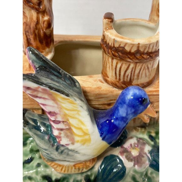 Vintage Ceramic Well With Bird Figurine & Small Bucket - Picture 5 of 7